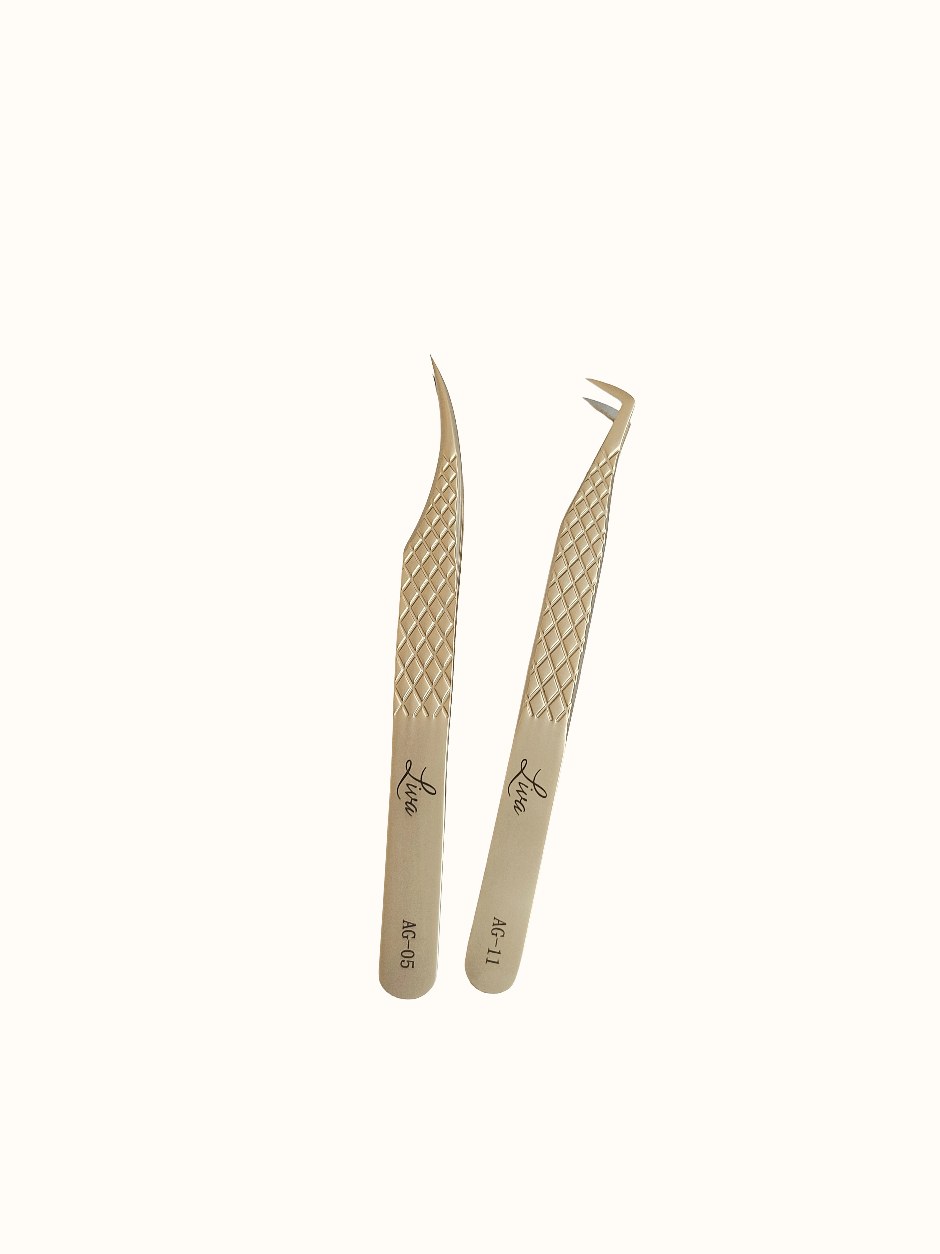 Eyelash extensions tweezers fiber tip