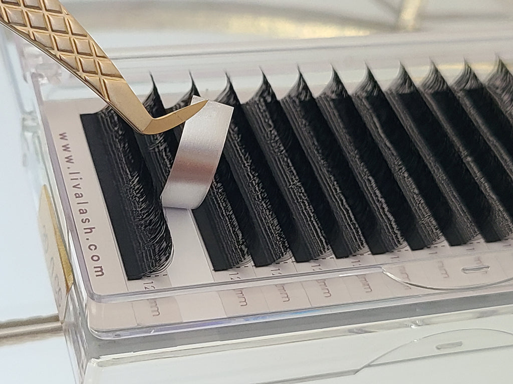 Extra long Volume Lash extensions