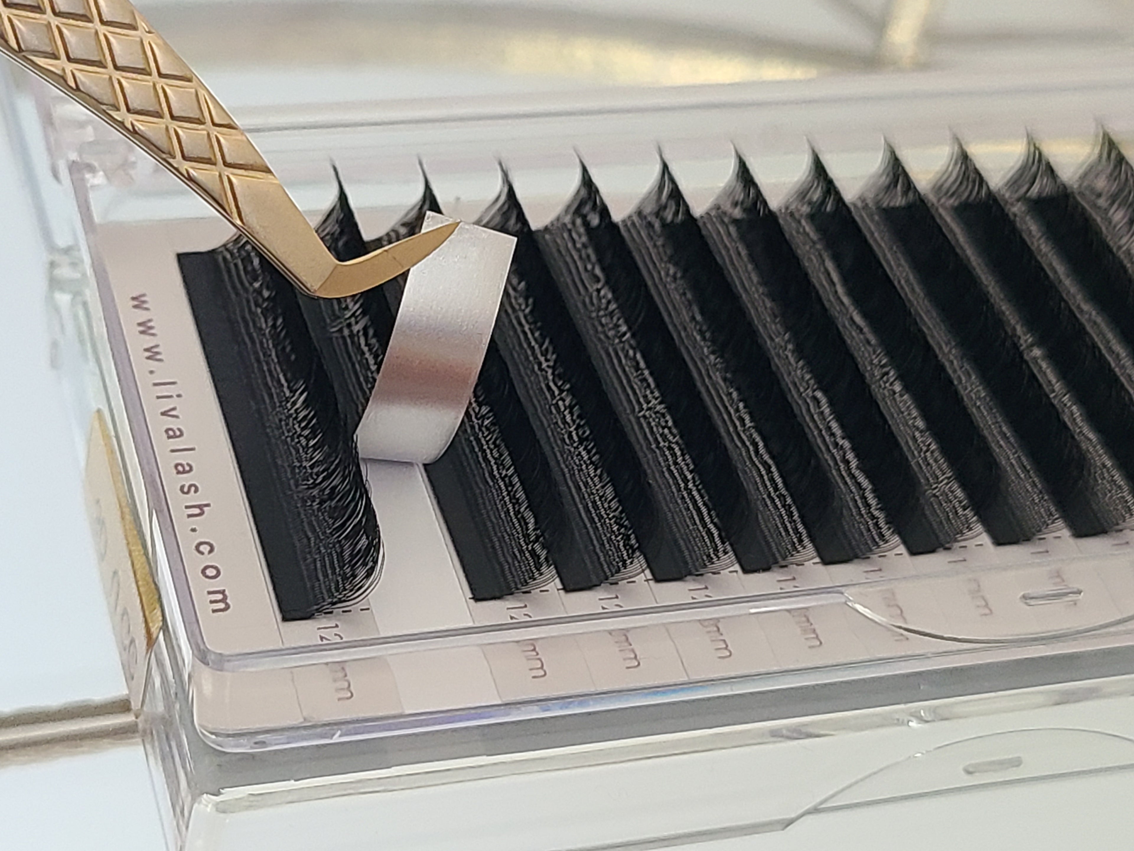 Extra long Volume Lash extensions