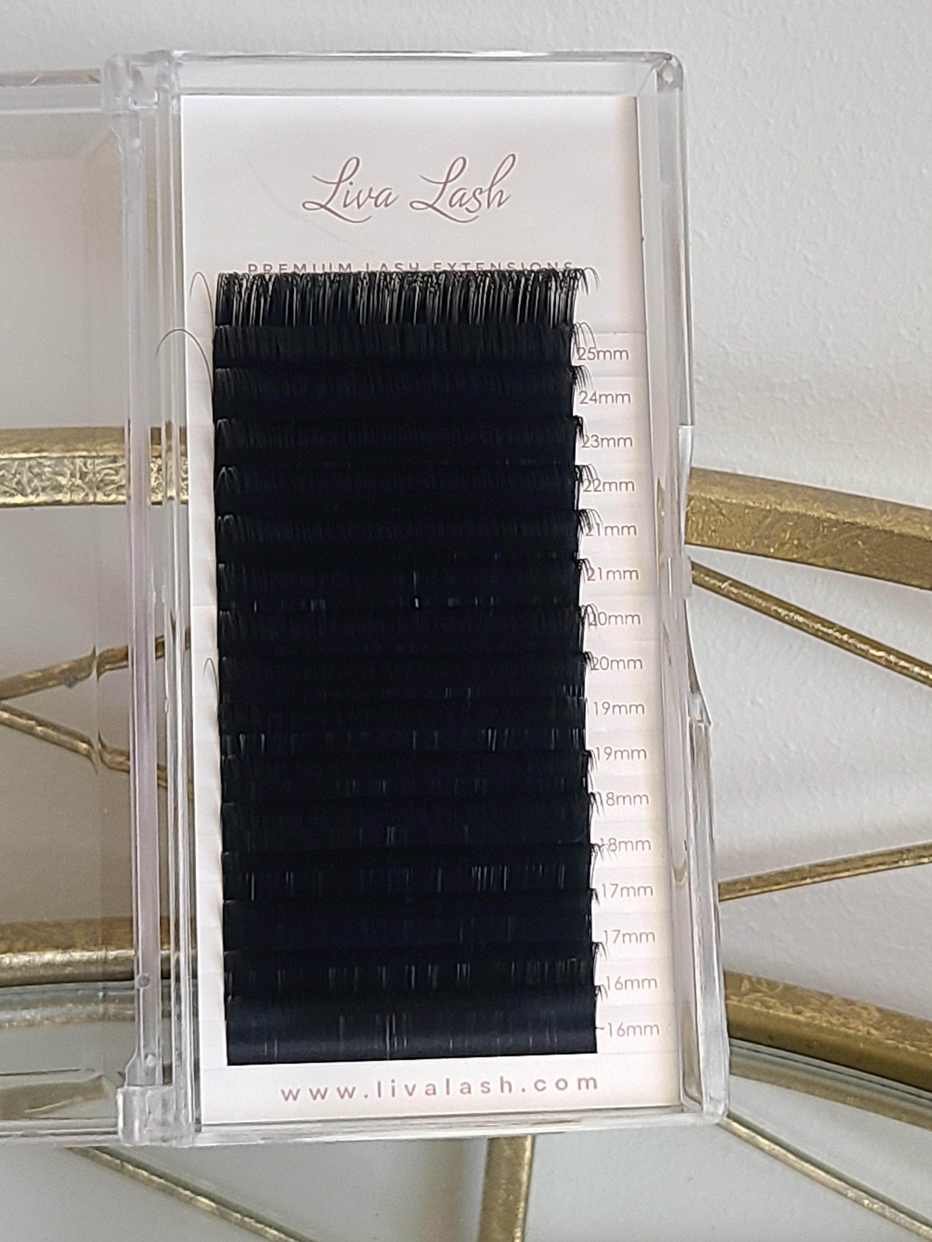 Extra long Volume Lash extensions